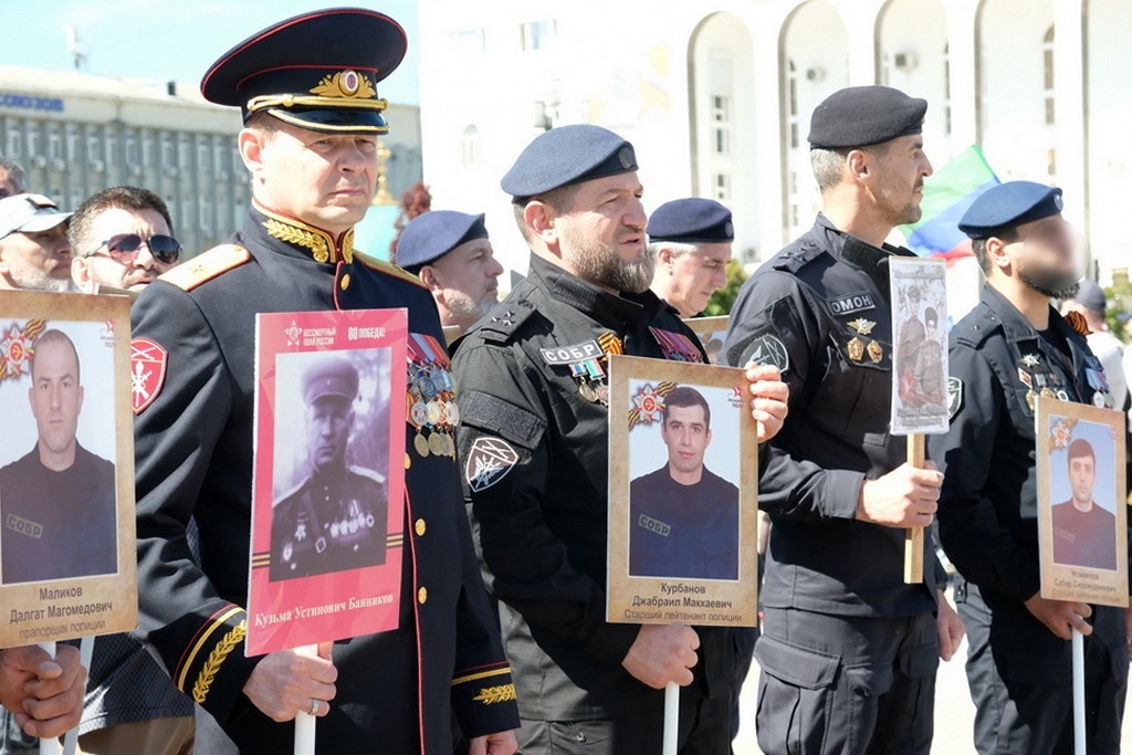 Росгвардейцы Дагестана приняли участие в акции «Бессмертный полк»