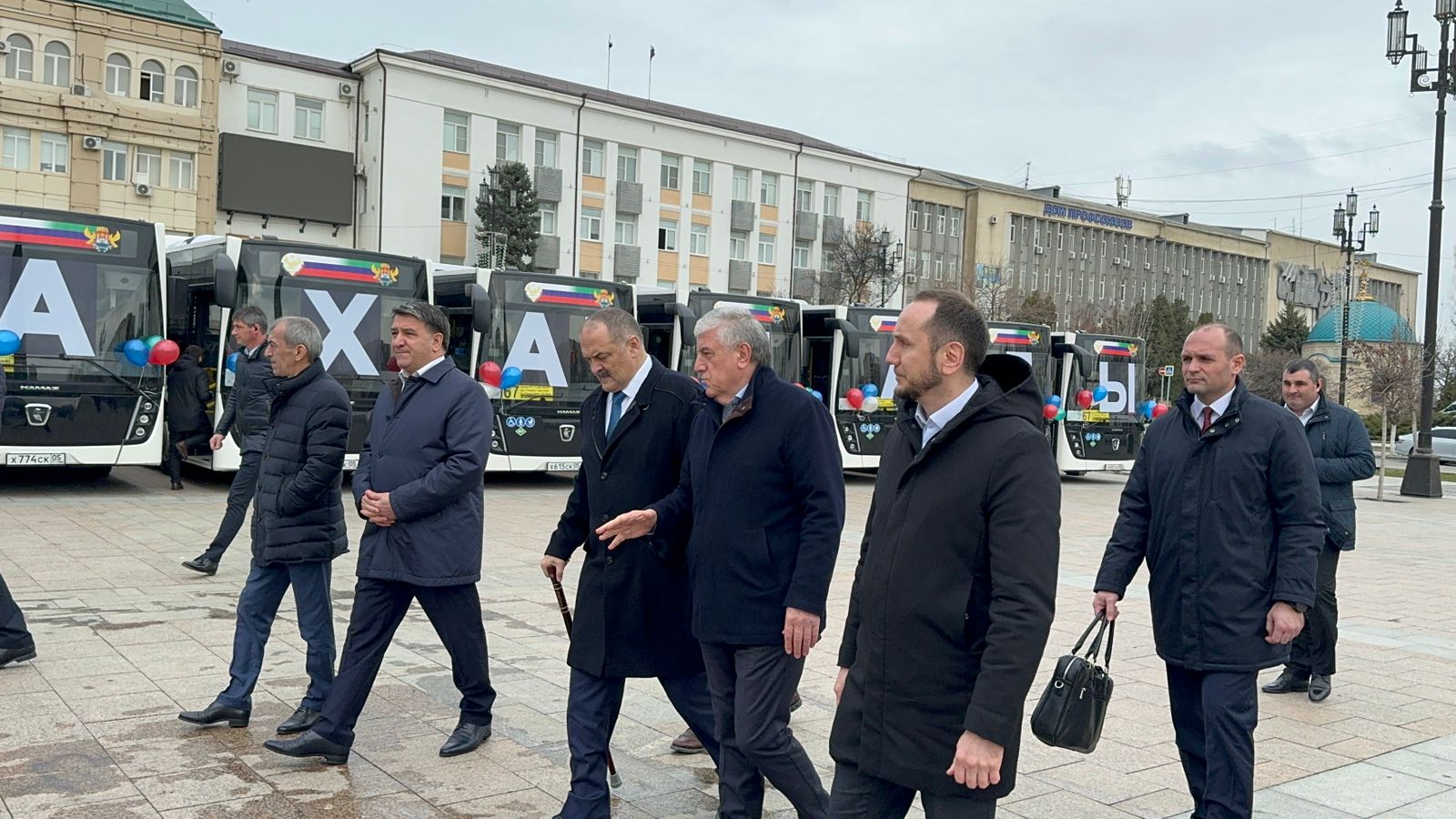 Новые автобусы для пассажирских перевозок доставили в Махачкалу