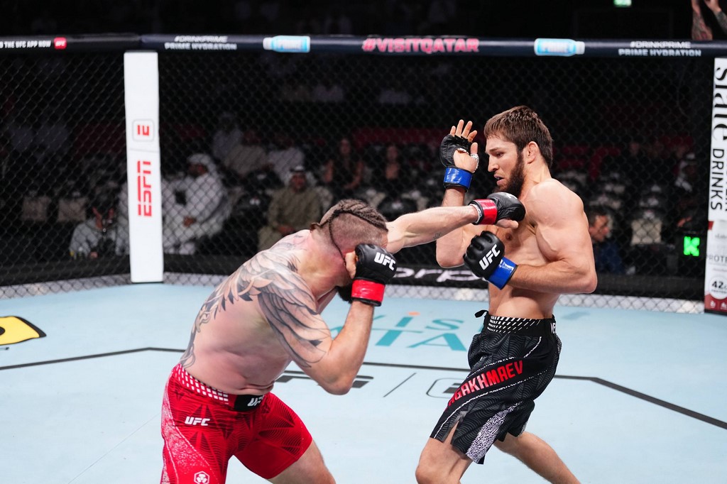 Дагестанские бойцы проиграли поединки на турнире UFC в Дохе