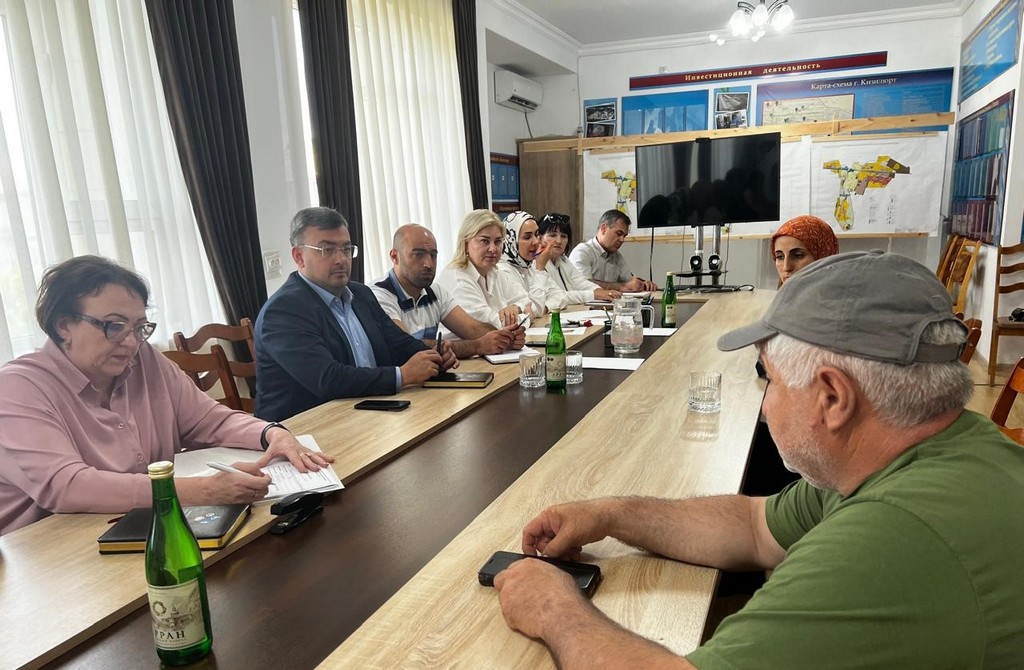 Магомедзагид Кихасуров выслушал обращения жителей Кизилюрта