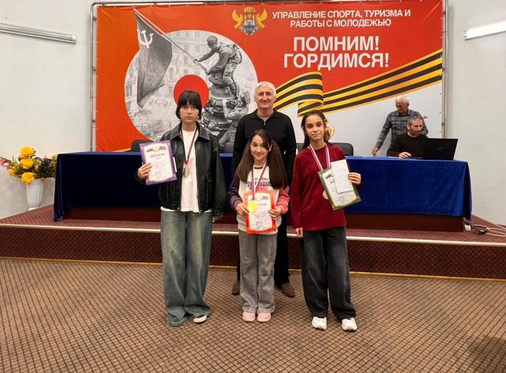 В Махачкале состоялся Чемпионат Дагестана по шашкам среди женщин