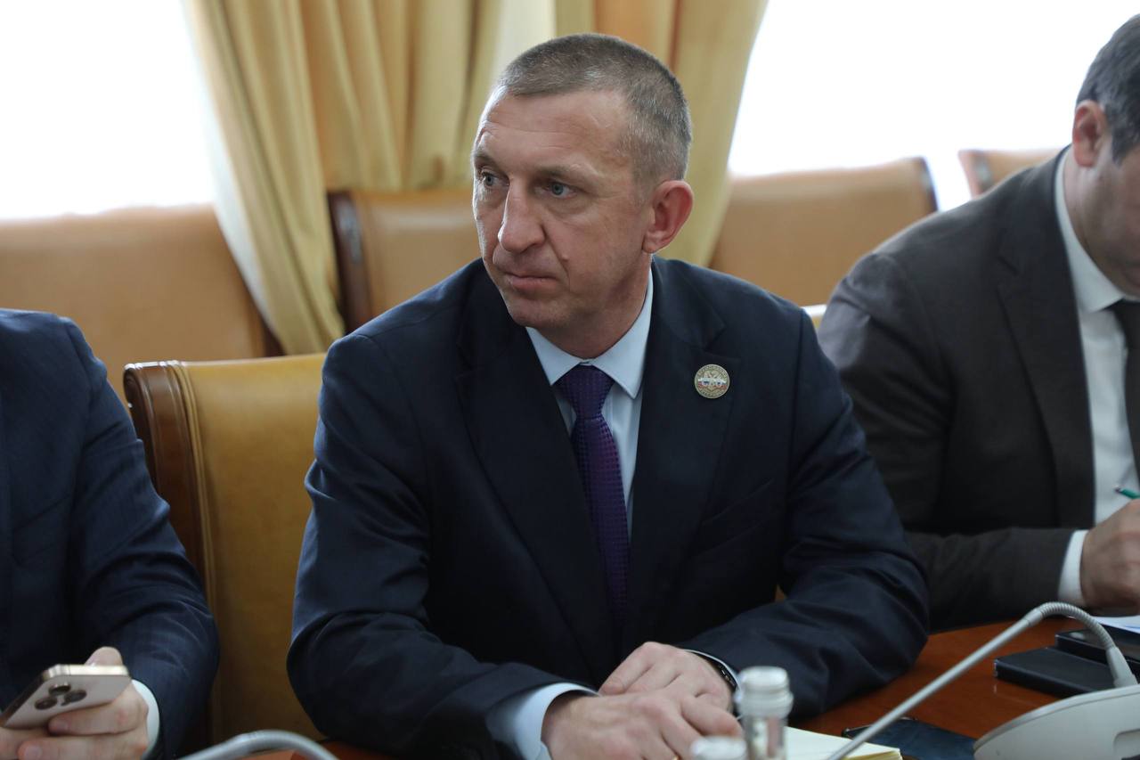 Абдулмуслим Абдулмуслимов представил начальника отдела по делам ветеранов и участников СВО