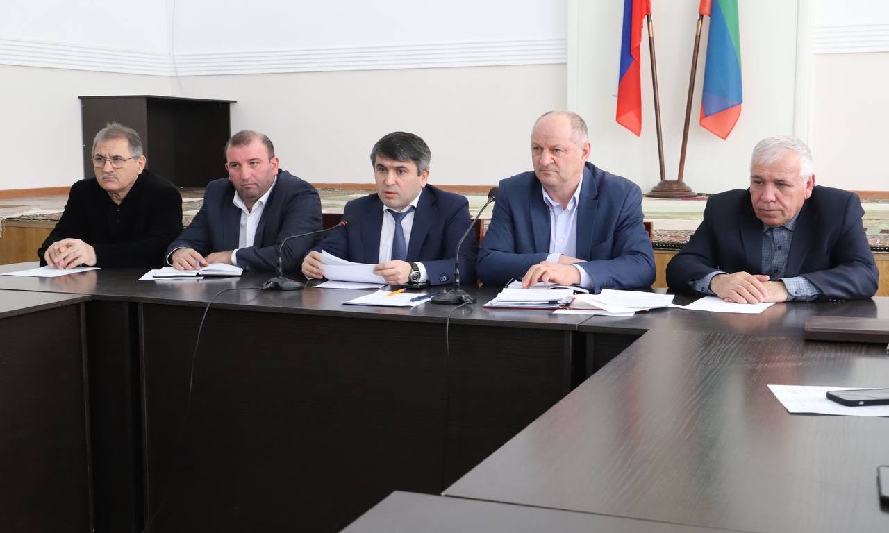 В Табасаранском районе состоялось заседание Собрания депутатов района