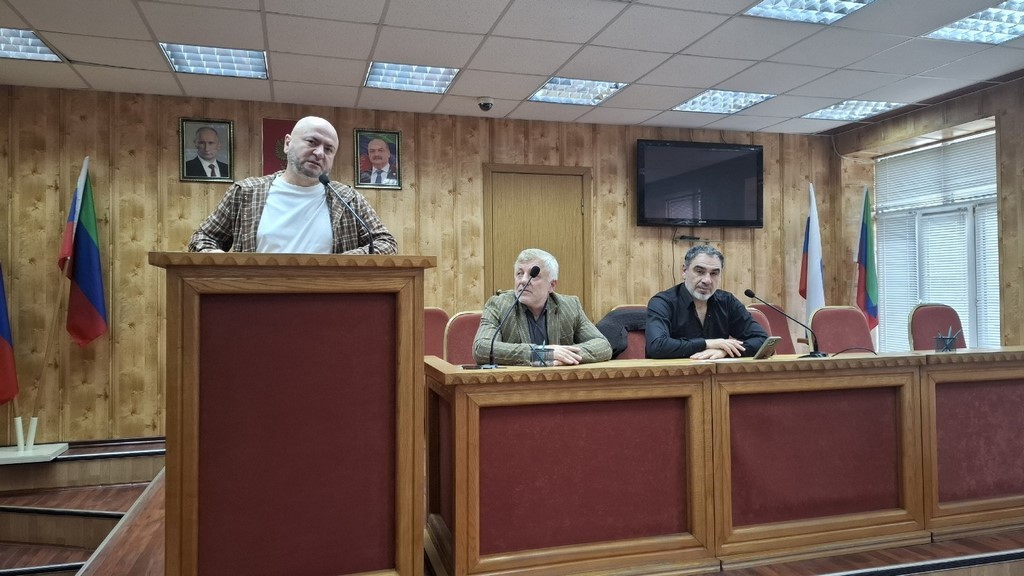 В Кизлярском районе состоялось первое заседание депутатов восьмого созыва