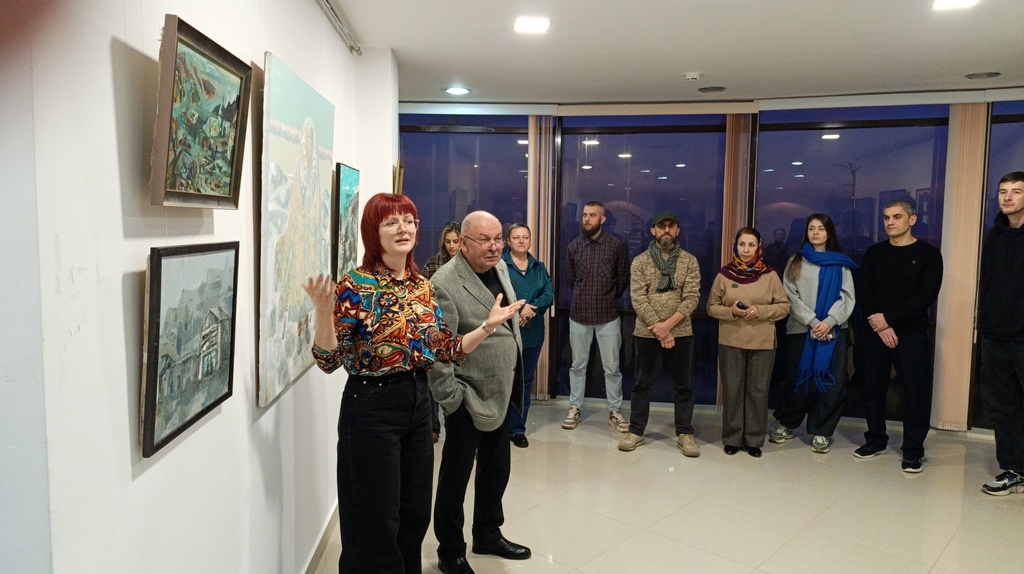 Выставка «Солнечная сторона» открылась в Каспийске