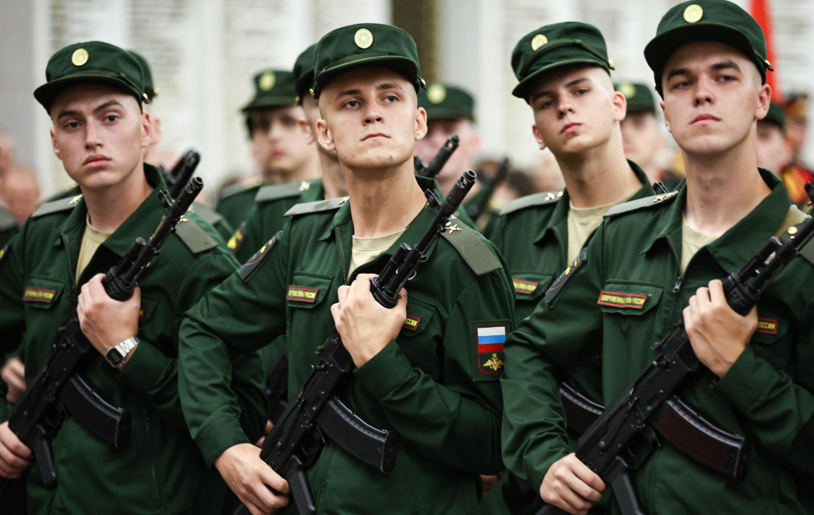 ГД приняла в I чтении законопроект о круглогодичном призыве на срочную службу