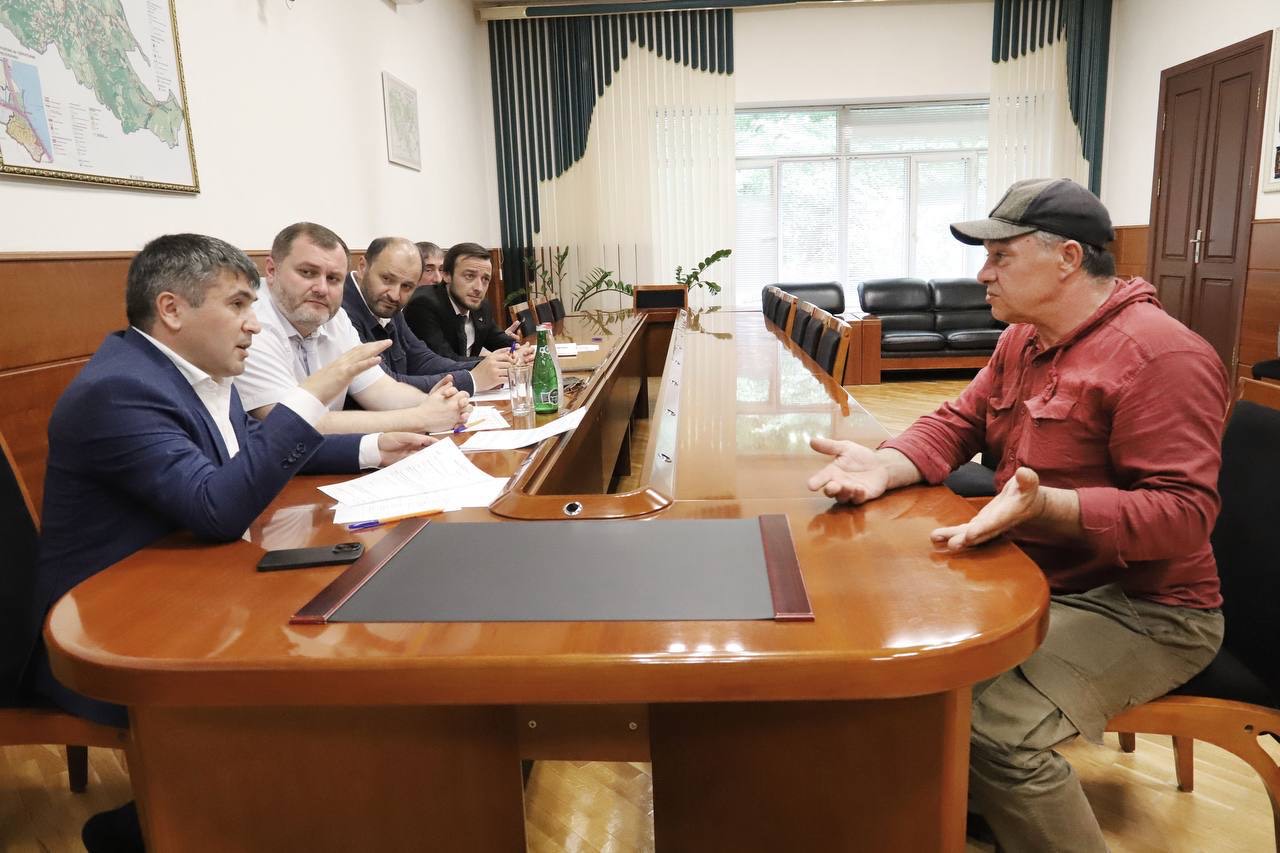 Глава Минздрава РД провел прием граждан в Табасаранском районе