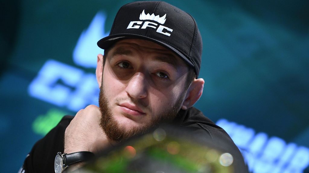 Уланбеков выступит на одном турнире с Махачевым и Нурмагомедовым