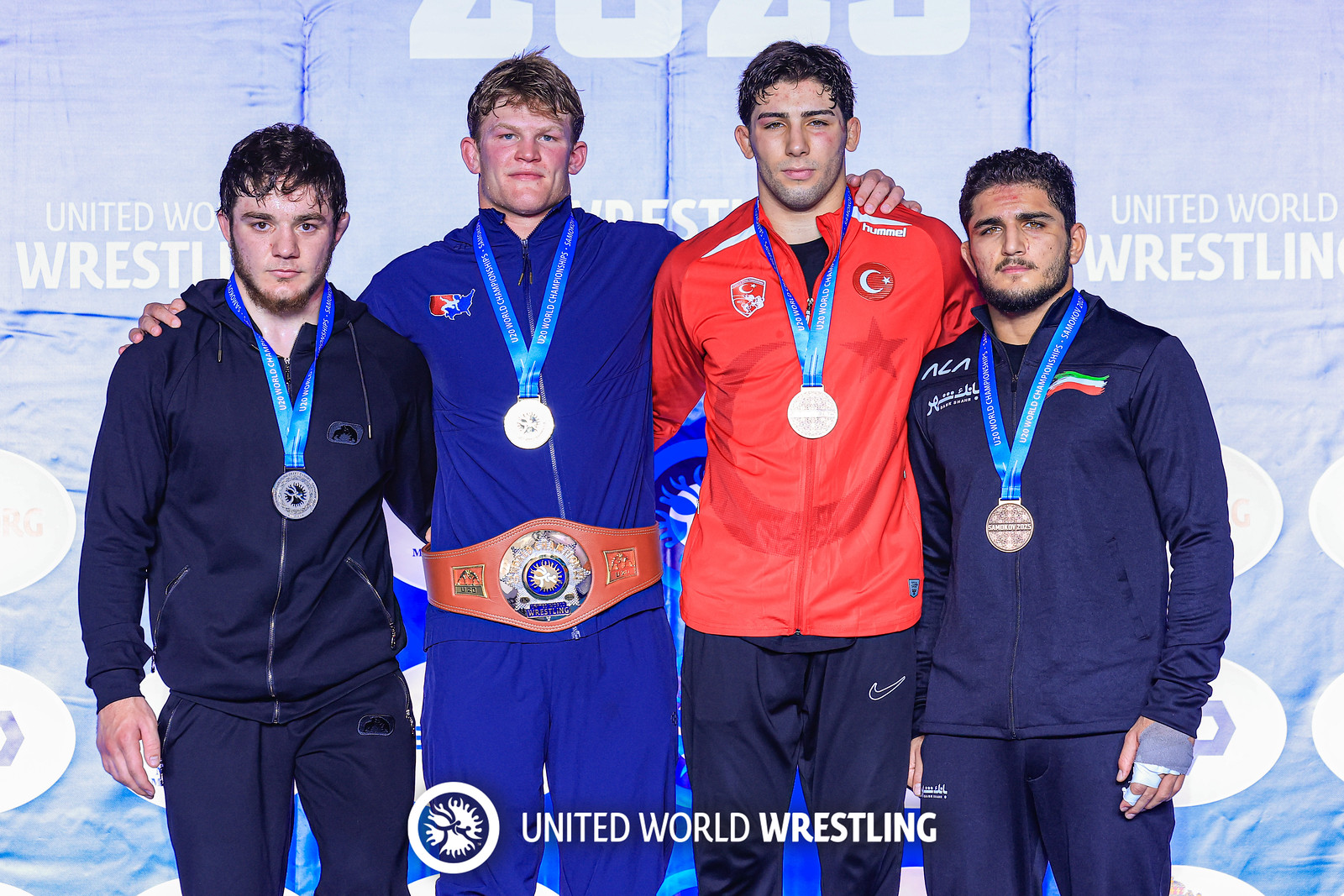 Еще две медали выиграли дагестанские борцы на Первенстве мира