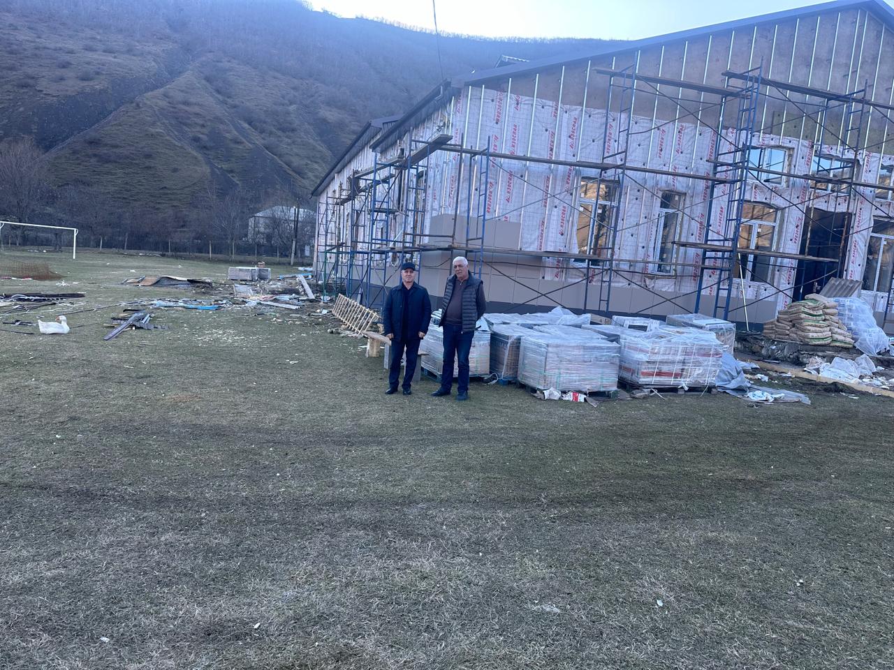 В Курахском районе продолжается капитальный ремонт зданий СДК