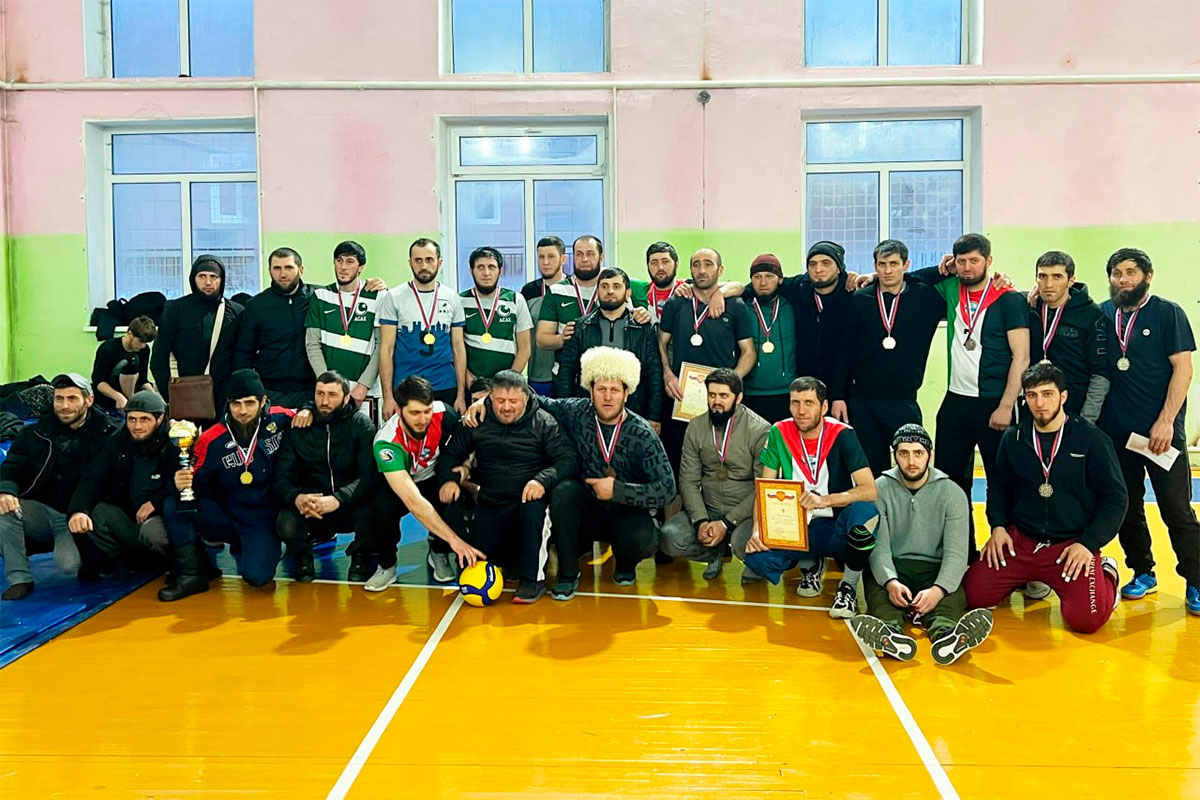 В Цунтинском районе провели волейбольный турнир в честь Дня защитника Отечества