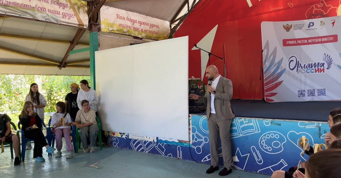 Глава Минприроды РД провел экоурок для детей из Михайловского района