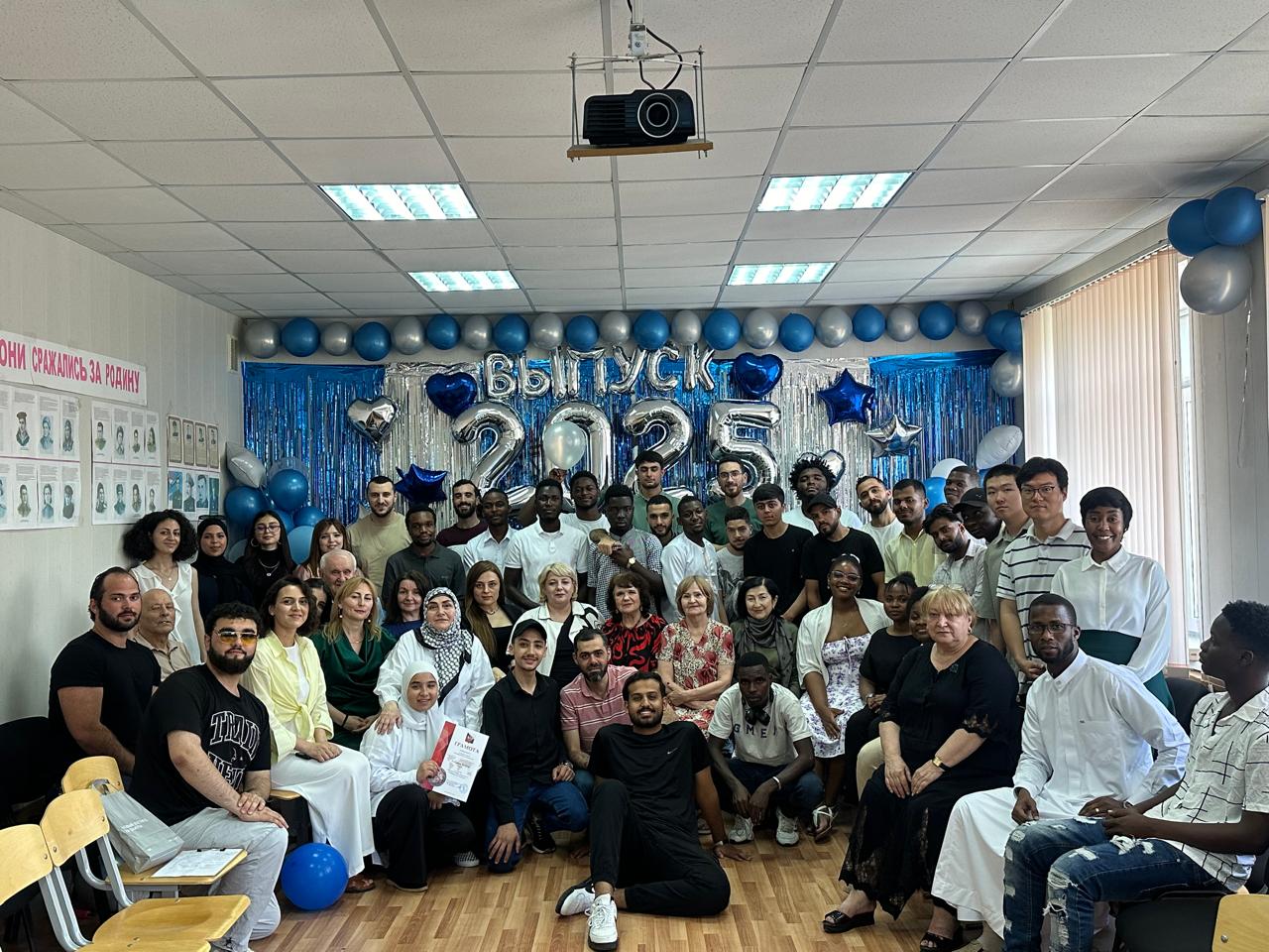 На факультете международного образования ДГУ прошел праздничный вечер «Последний звонок»