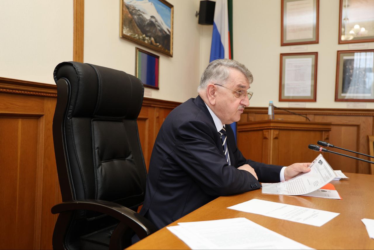 Депутаты парламента рассмотрели ряд изменений в законы Дагестана