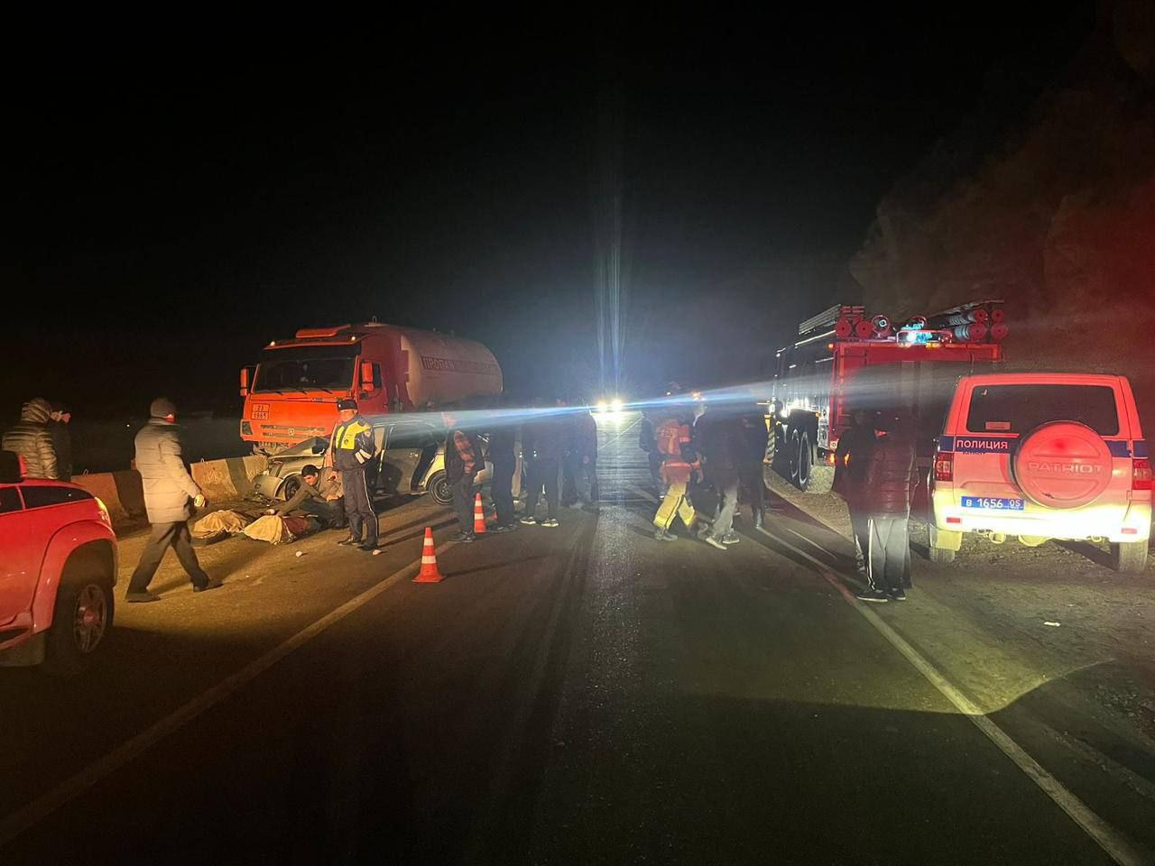 Два человека погибли в Дагестане в ДТП с участием «КамАЗа»