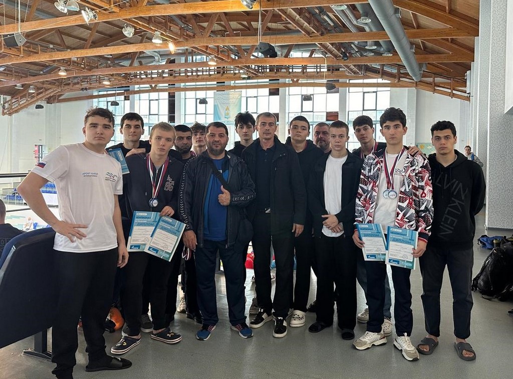 18 медалей завоевали дагестанские пловцы на соревнованиях в Астрахани