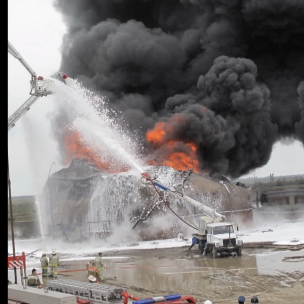 Дагестанские огнеборцы потушили за неделю 18 пожаров и спасли 11 человек