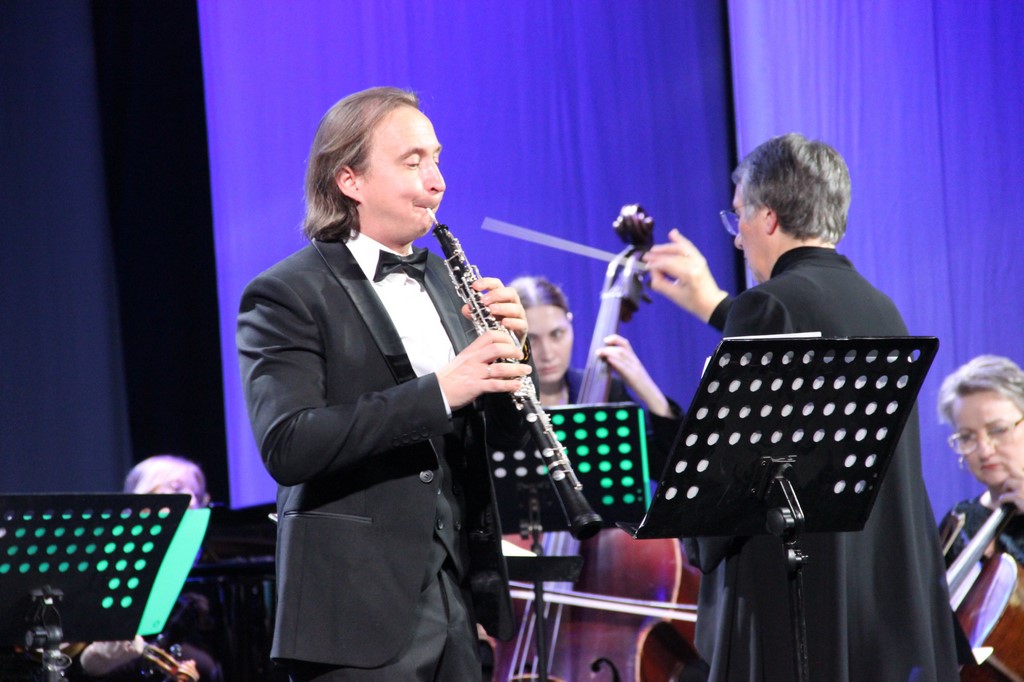 Международный лауреат Алексей Балашов дебютировал с новыми музыкальными премьерами в Махачкале