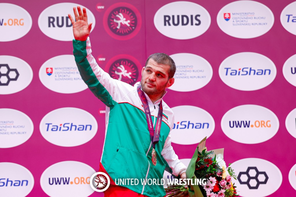 Болгария отказалась от олимпийского чемпиона из Дагестана