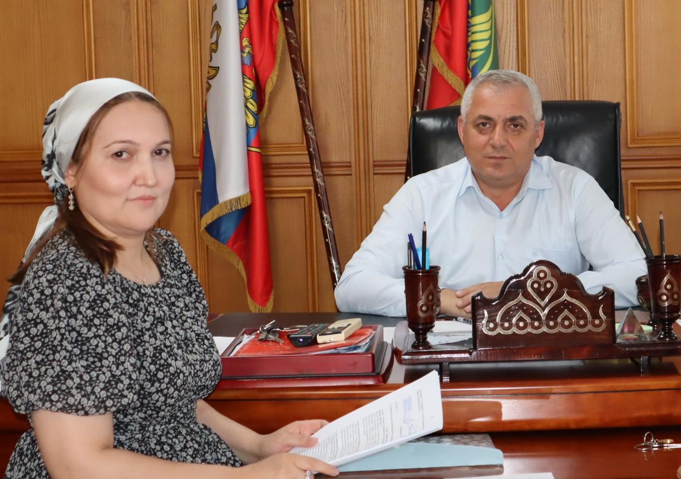 Глава Гергебильского района встретился с заслуженным деятелем науки РД Мадинат Джамалудиновой