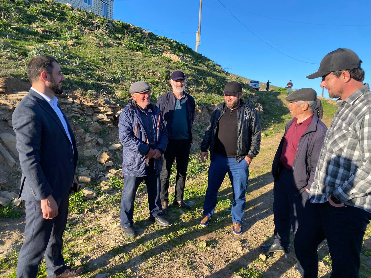 Глава Акушинского района провел рабочую встречу с жителями нескольких сел