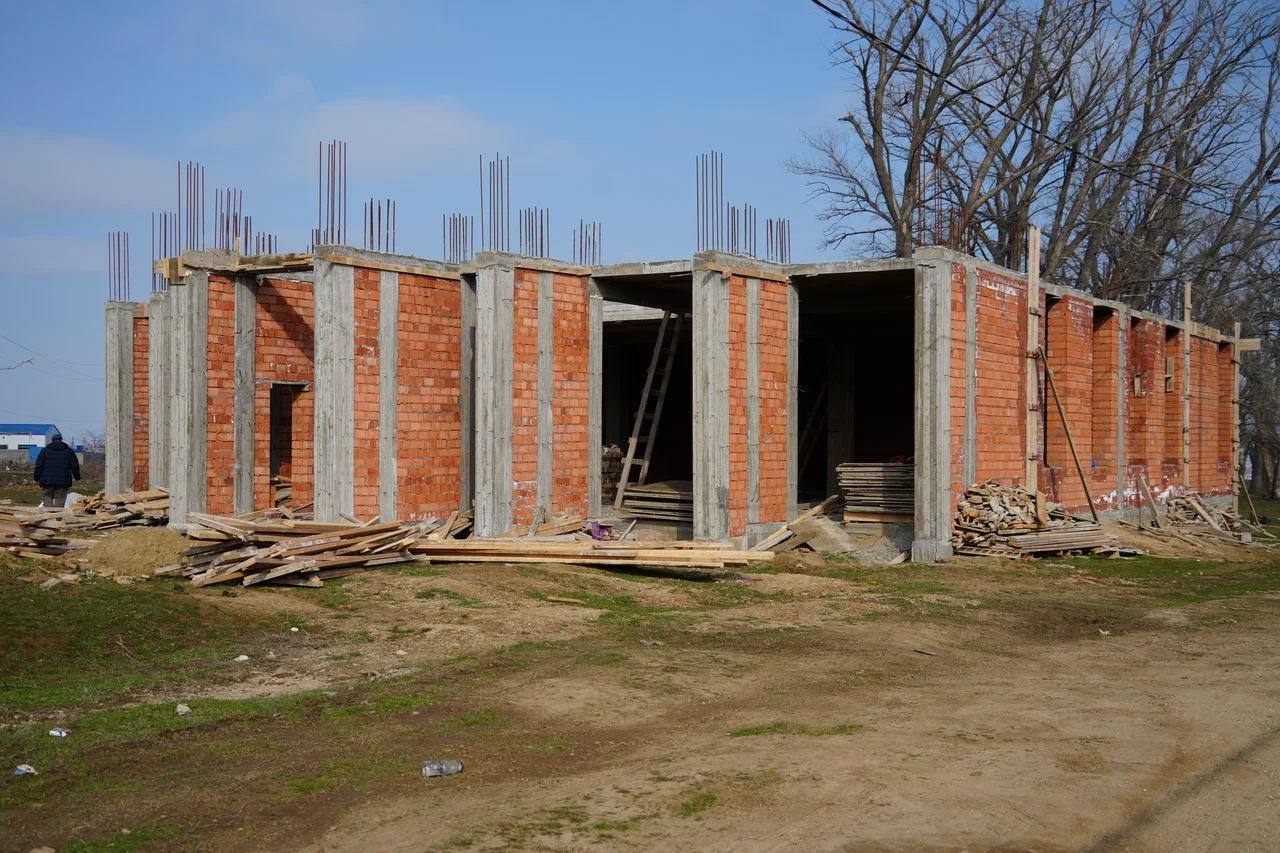 В Ленинкенте продолжается строительство мечети в память об участниках СВО