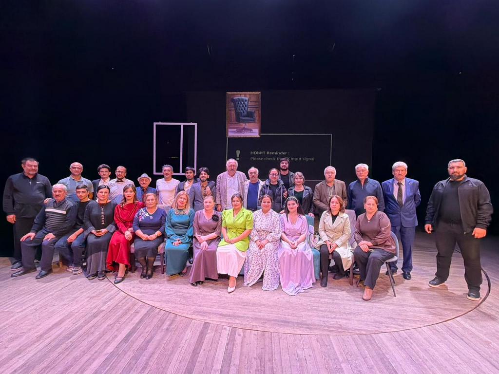 В Дербенте прошла премьера комедийного спектакля «Алигулу женится»