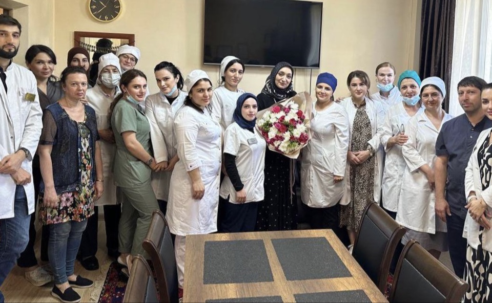 Профсоюз здравоохранения РД оказал помощь 28 семьям профактивистов ко Дню знаний