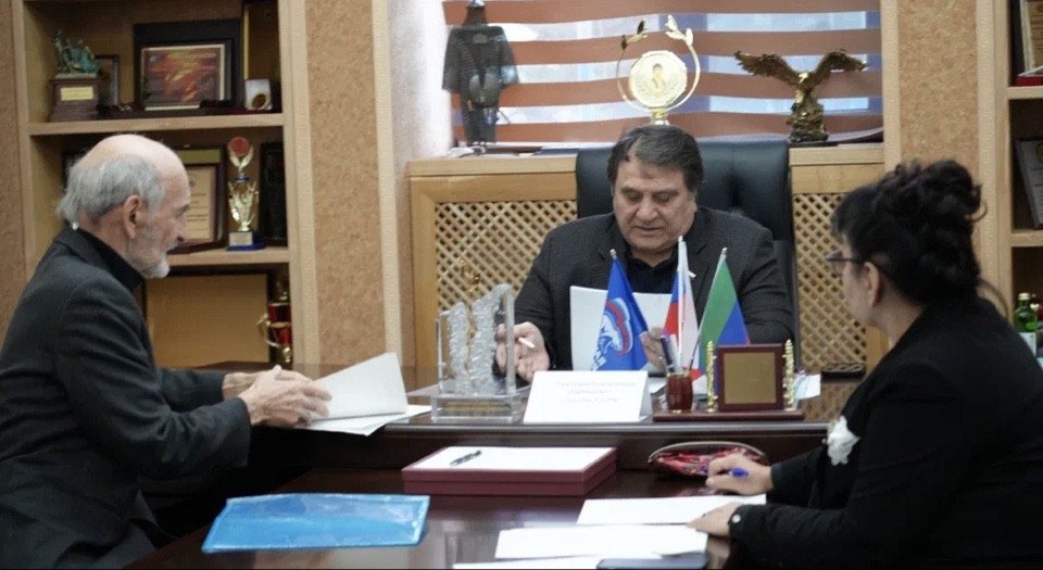 Сайгидпаша Умаханов провел прием граждан для жителей Хасавюрта