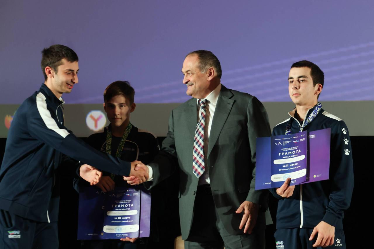 Победителем в гонках дронов на Каспийском цифровом форуме стал студент ДГТУ