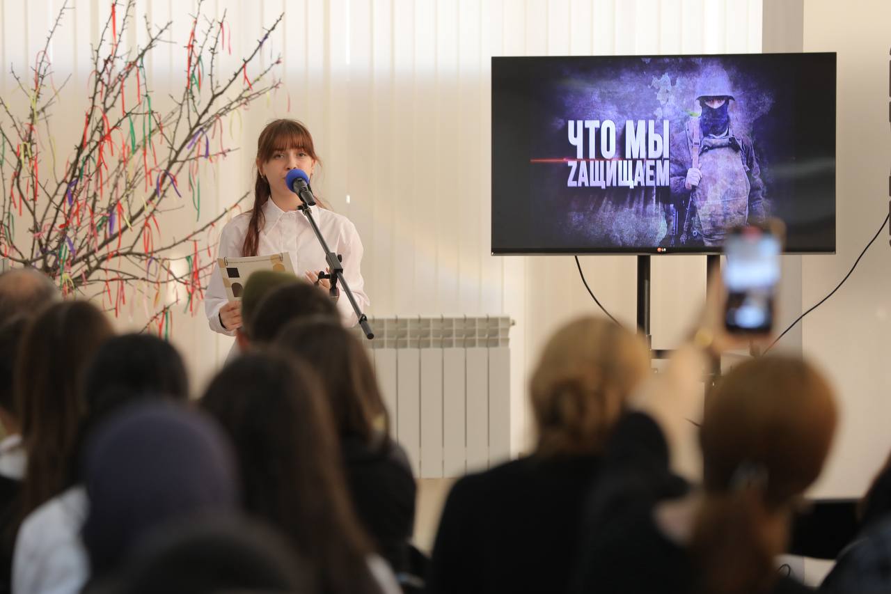 В Дербенте показали документальный фильм в рамках патриотической акции