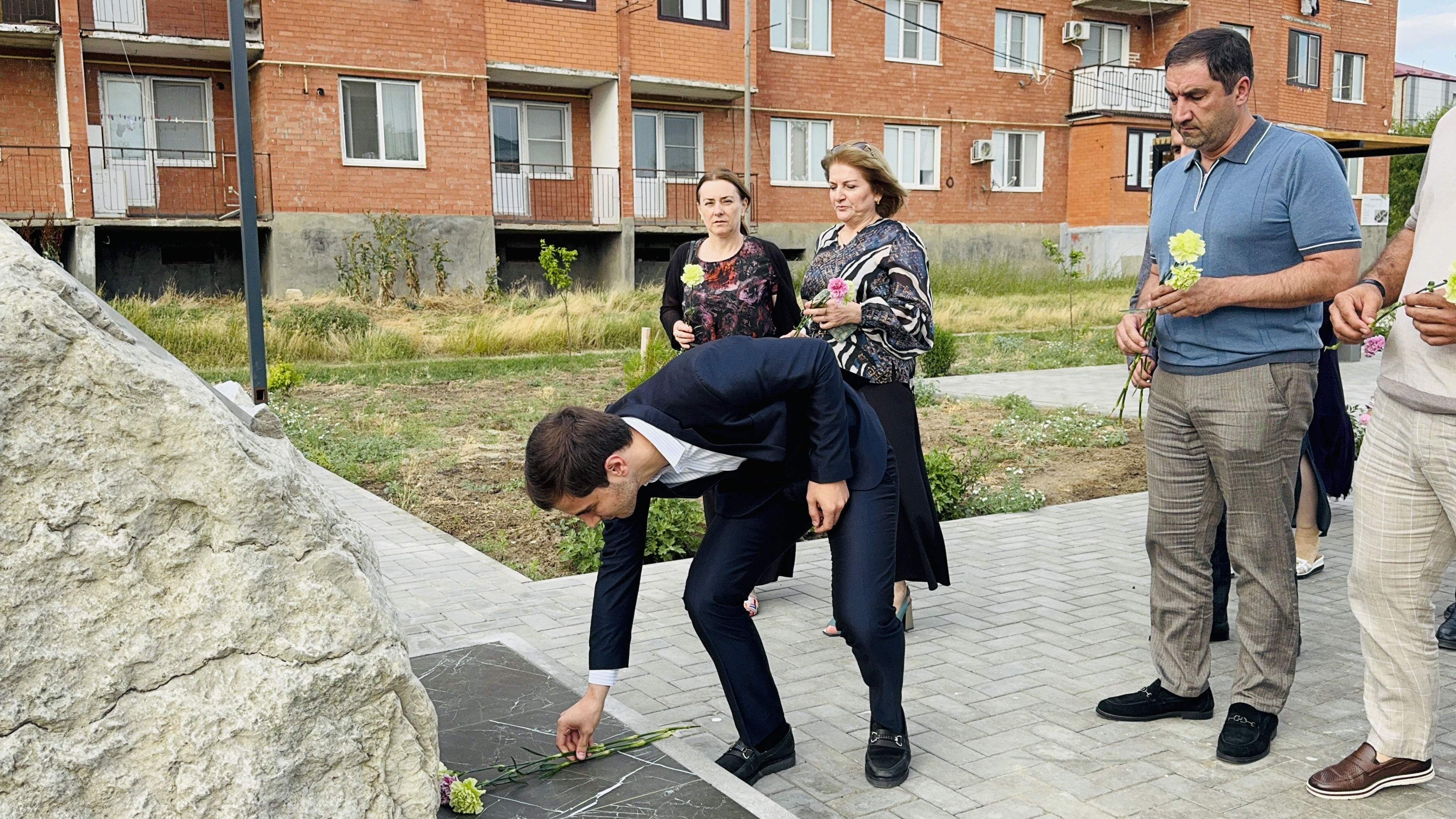 Память ветеранов боевых действий почтили в Южно-Сухокумске