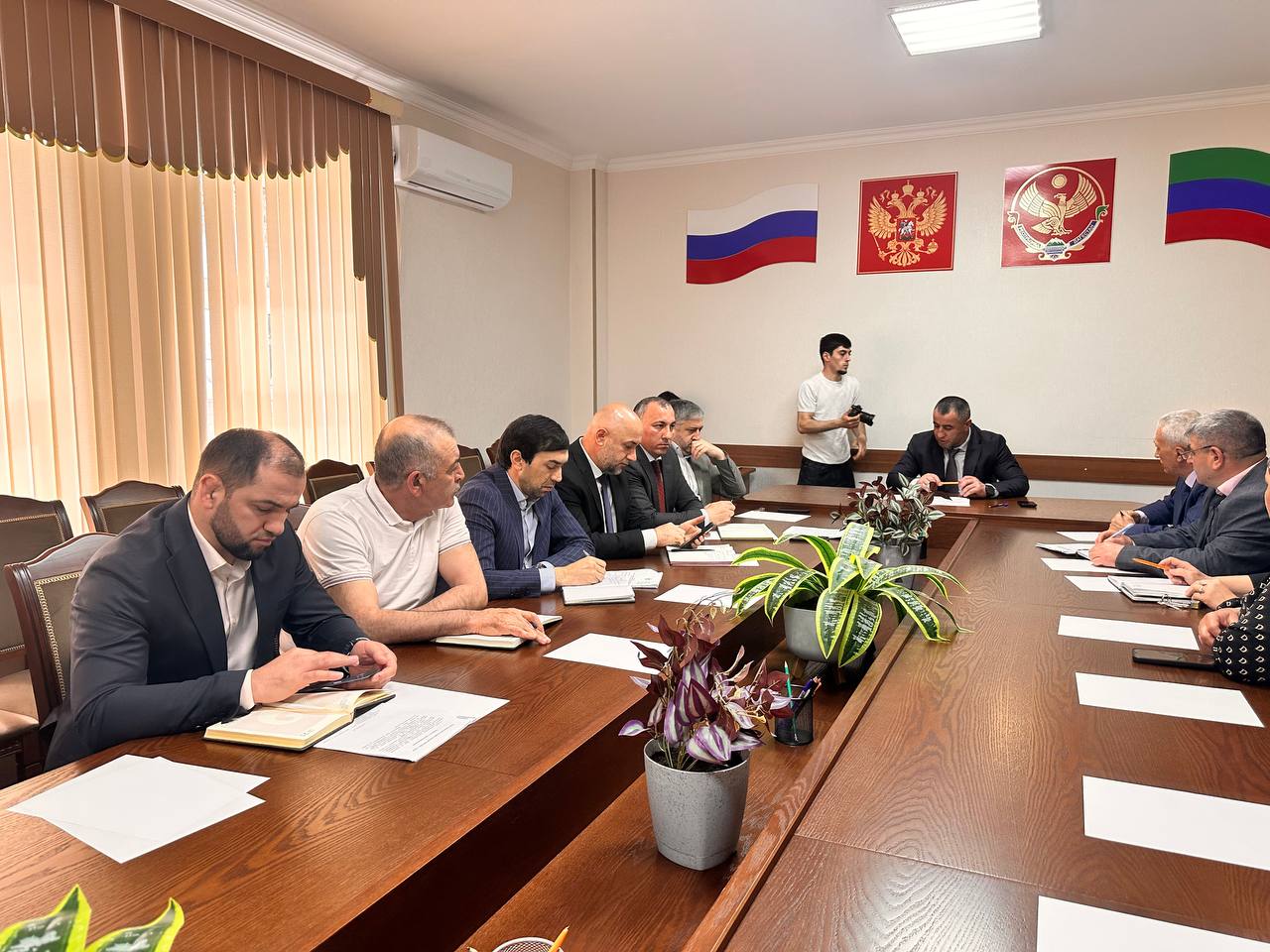 В Дагестанских Огнях руководство Фонда капремонта провело прием граждан