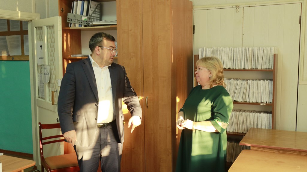 Глава Минтруда РД Магомедзагид Кихасуров провел личный прием граждан в Кизлярском районе