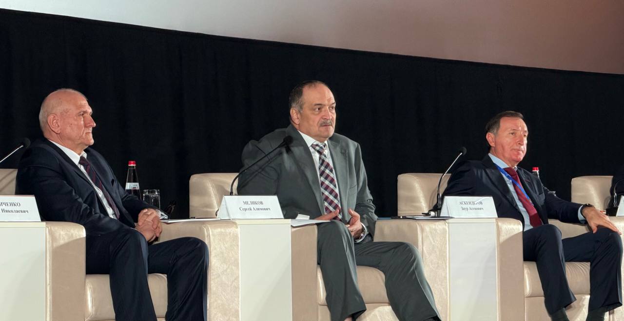 Меликов: «Нам нужно научиться грамотно прогнозировать будущее состояние Каспия»