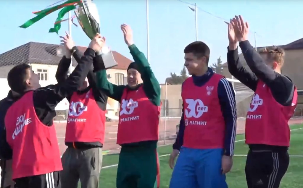 Футбольный турнир к Году защитника Отечества провели в Дербенте