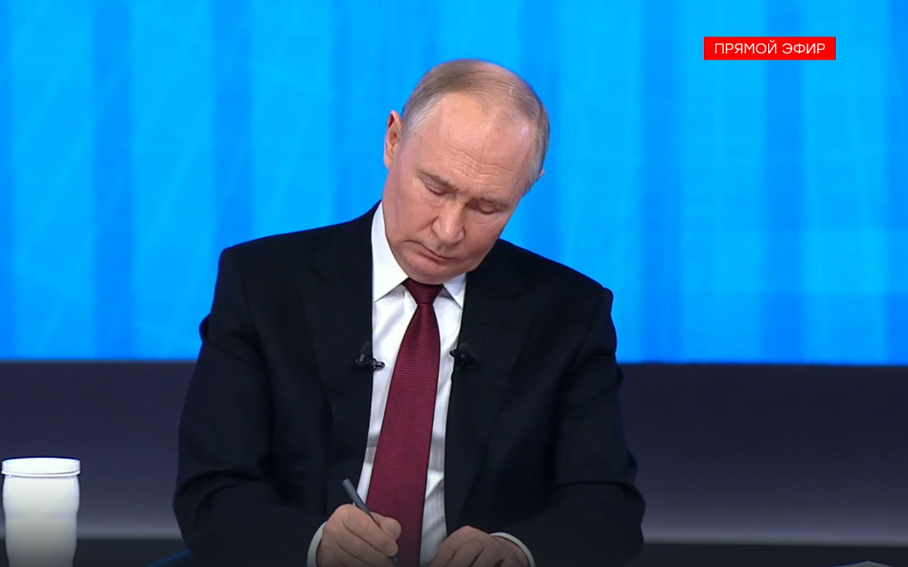 Путин: «Банки обязаны проверять платежеспособность граждан перед выдачей кредитов»