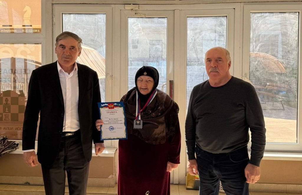 В Махачкале провели женский турнир по шашкам, посвященный 8 Марта
