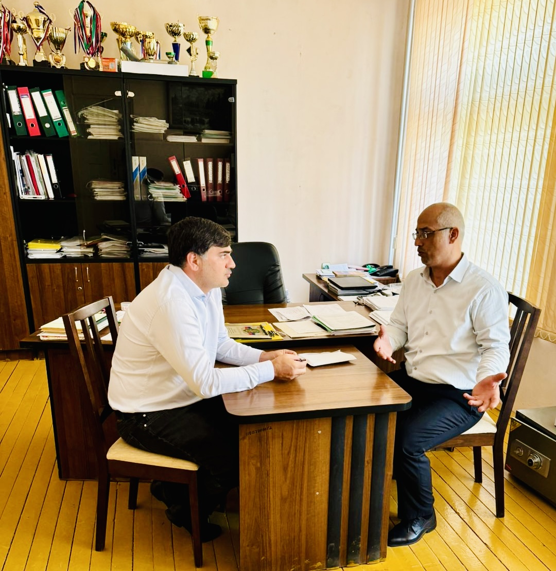 Глава села Новолакское поддержал акцию «Сделай подарок родной школе»