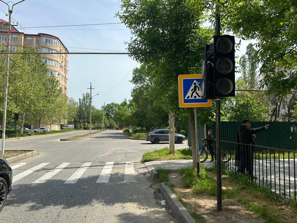 На центральной улице Избербаша отремонтировали дорожное покрытие