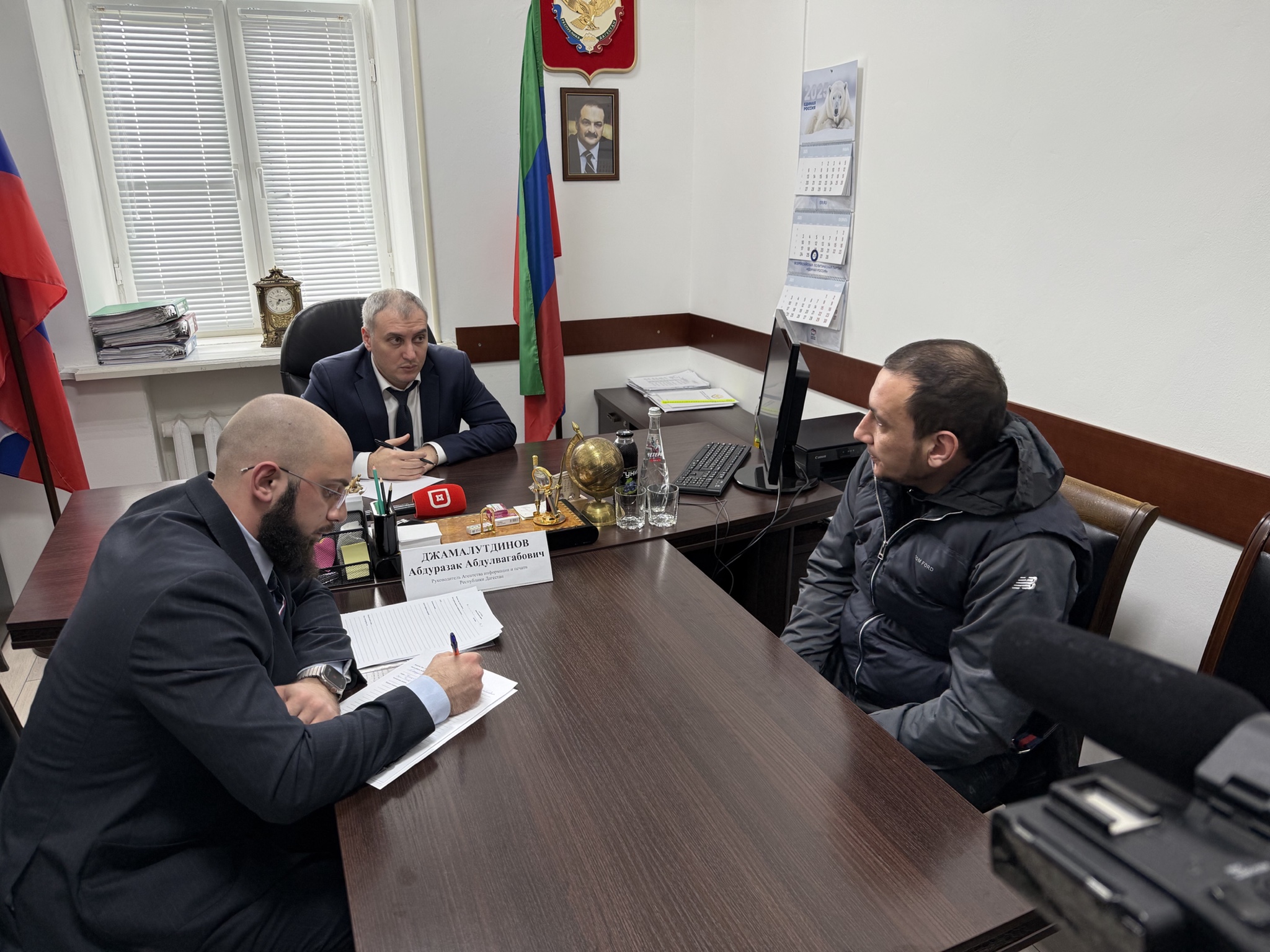 Глава Дагинформа провел прием граждан в Карабудахкентском районе