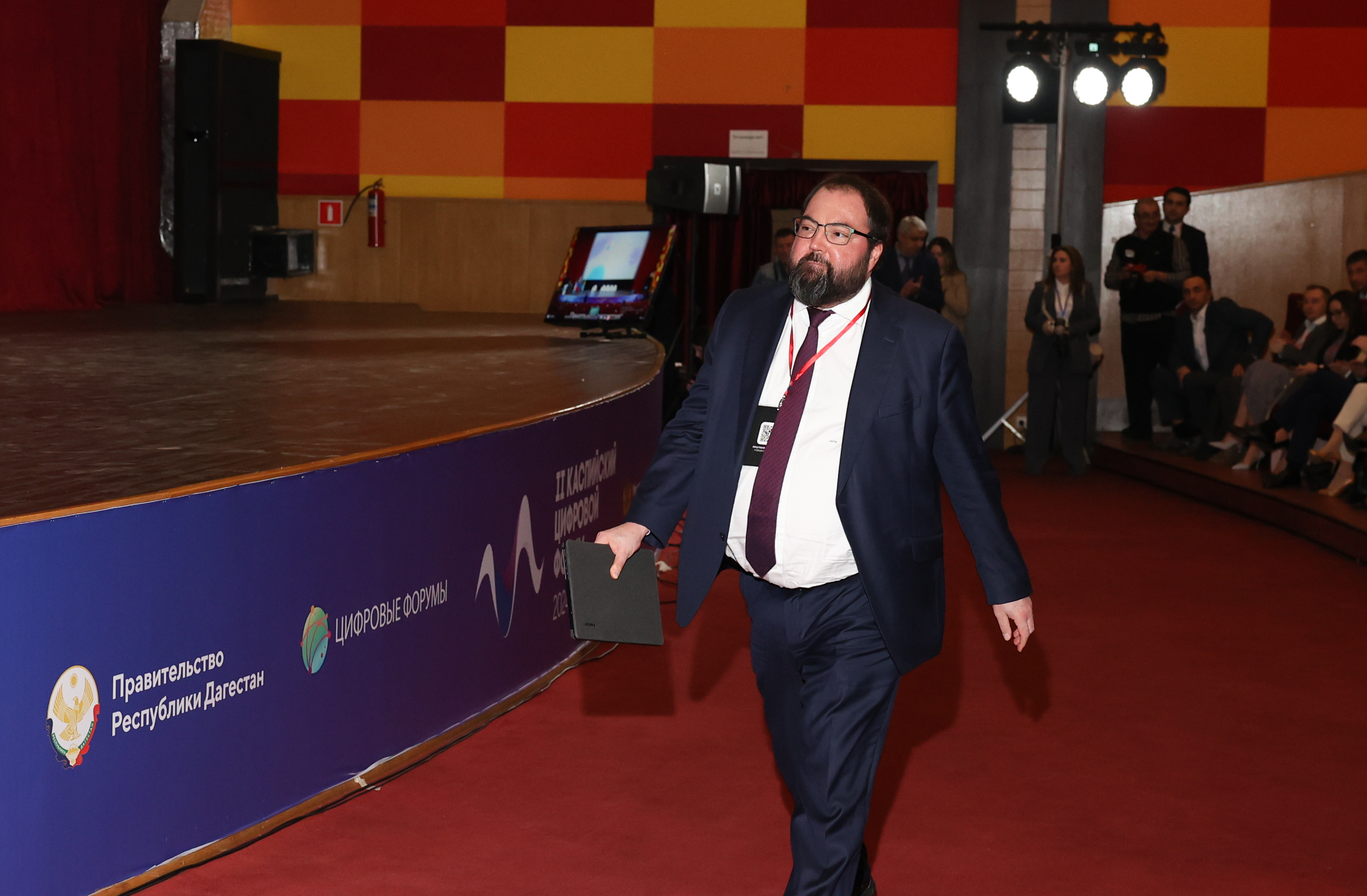 Глава Минцифры России заявил об отсутствии проблем со связью в Дагестане