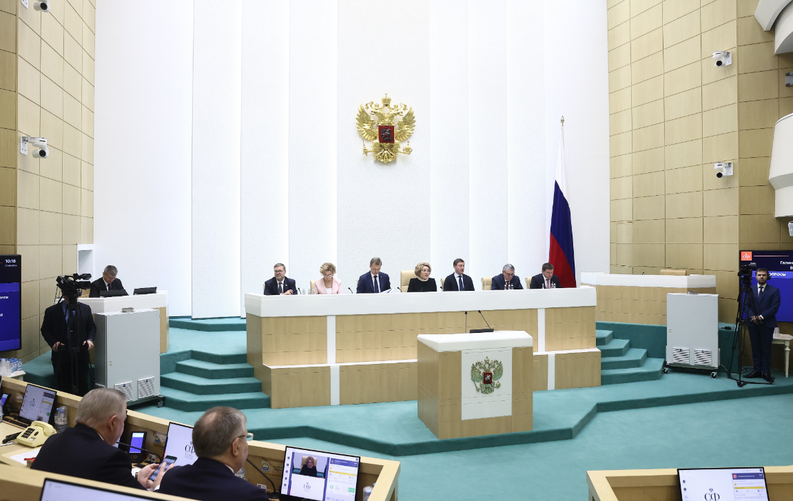 Комитет СФ поддержал закон о борьбе с фиктивными браками с иностранцами