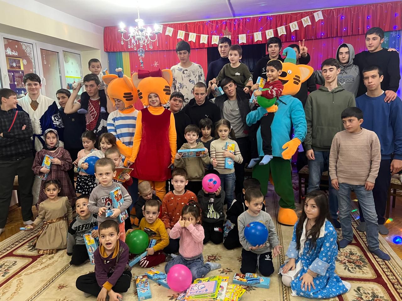 Студенты Автодора посетили Социально-реабилитационный центр для несовершеннолетних