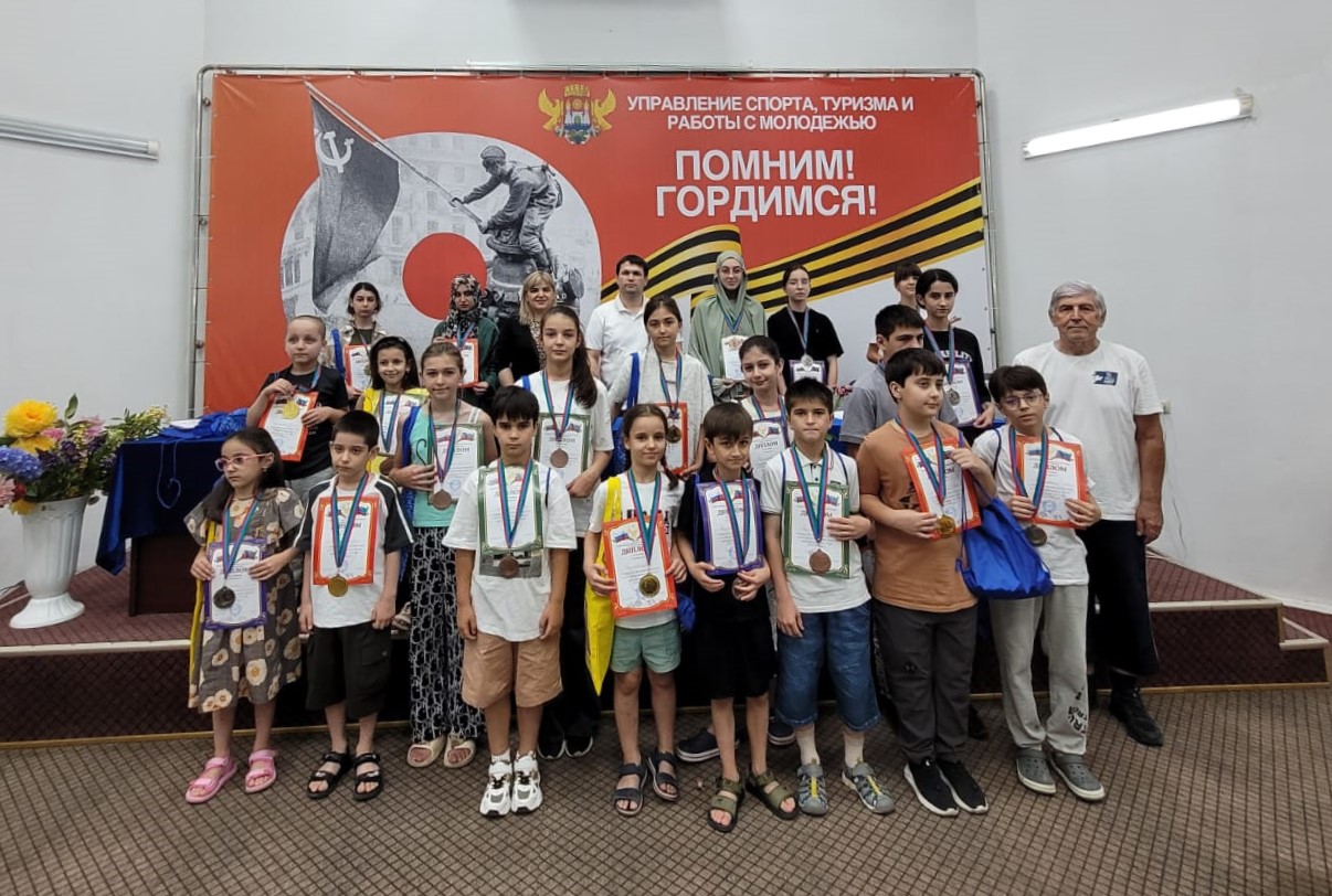 Определены победители Первенства Дагестана по быстрым шахматам
