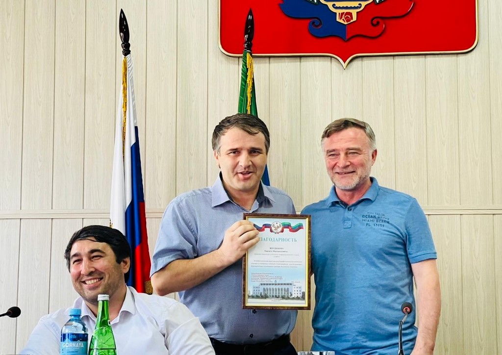 Гамзат Изудинов награжден Благодарностью Администрации Главы и Правительства Дагестана