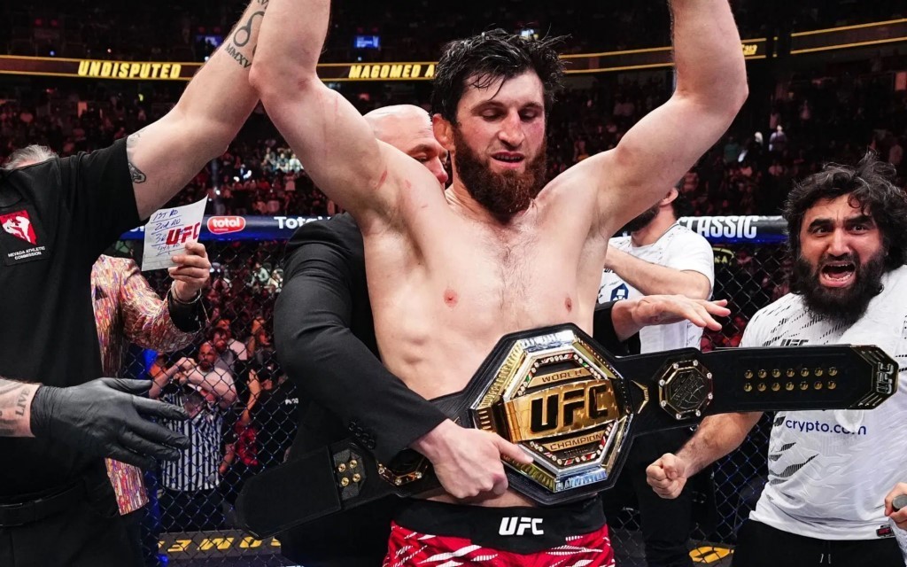 Более 2 млн долларов заработал Магомед Анкалаев за чемпионский бой