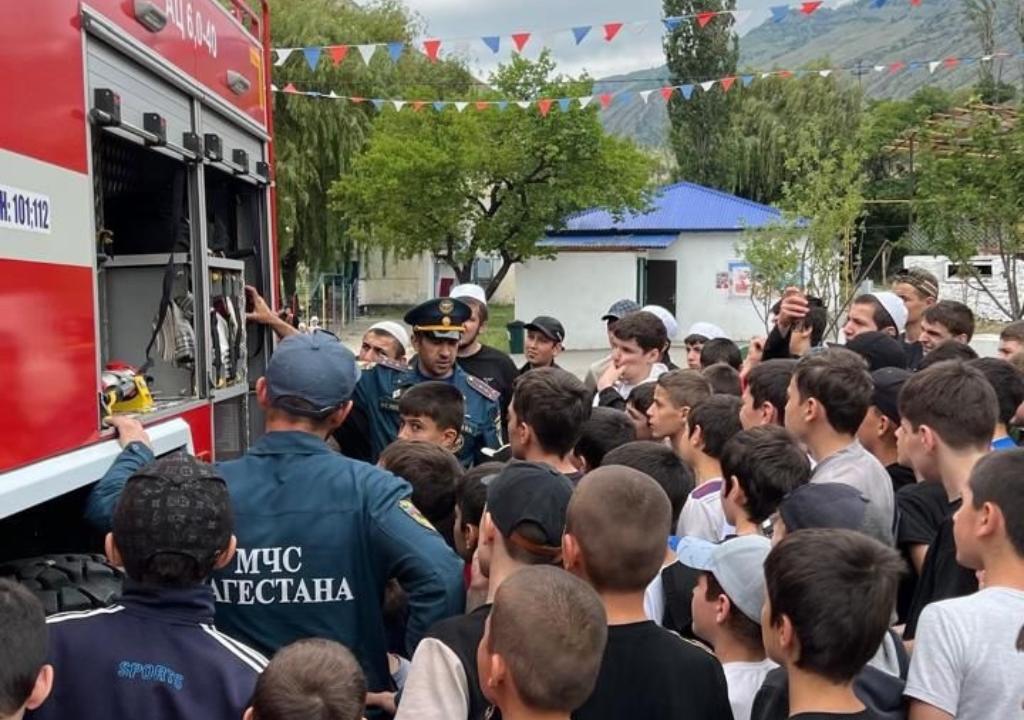 В Гергебильском районе продолжаются мероприятия по проведению инструктажа по безопасности в лагерях