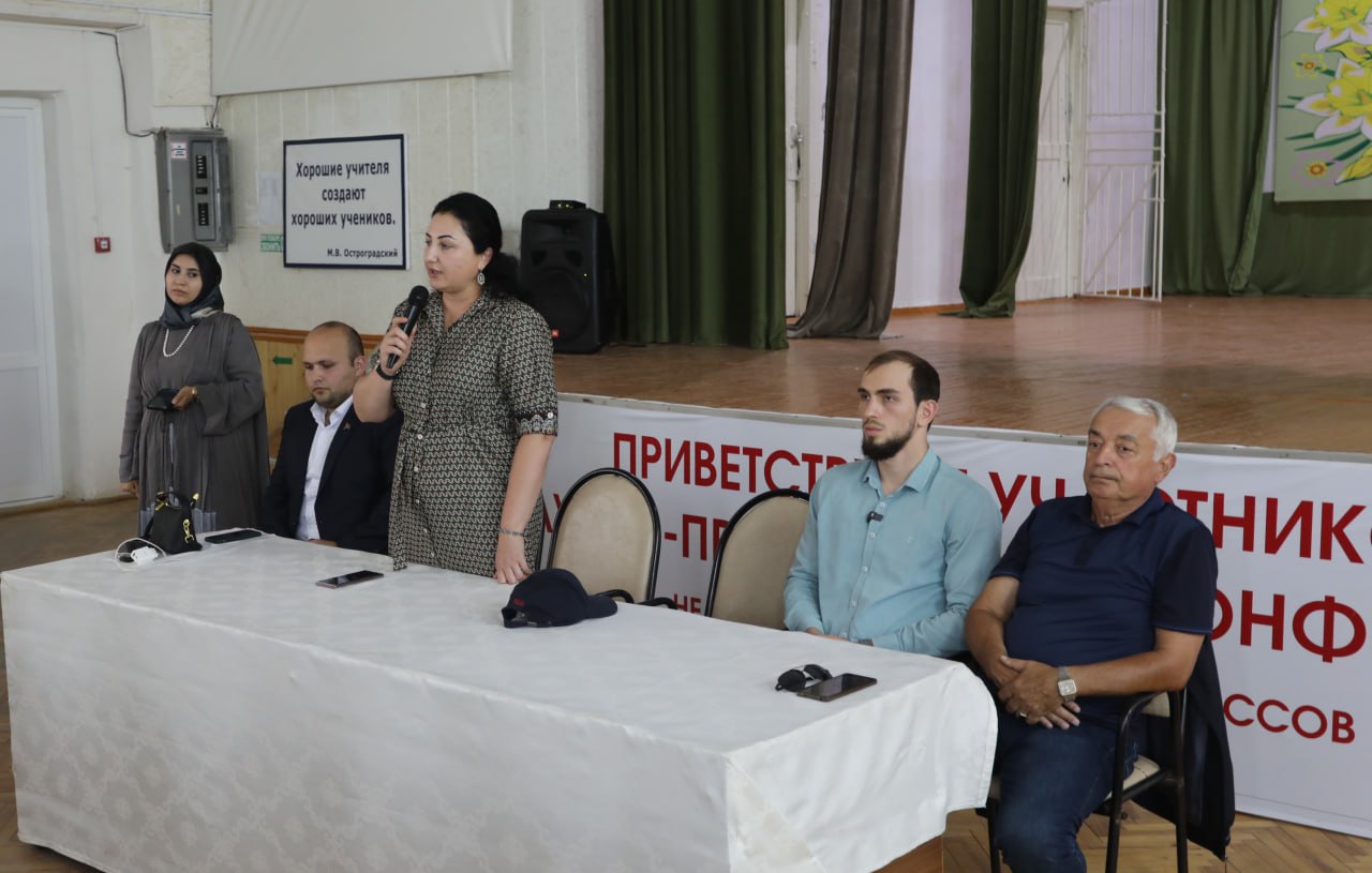 В Хасавюрте прошли лекции по профилактике правонарушений среди несовершеннолетних