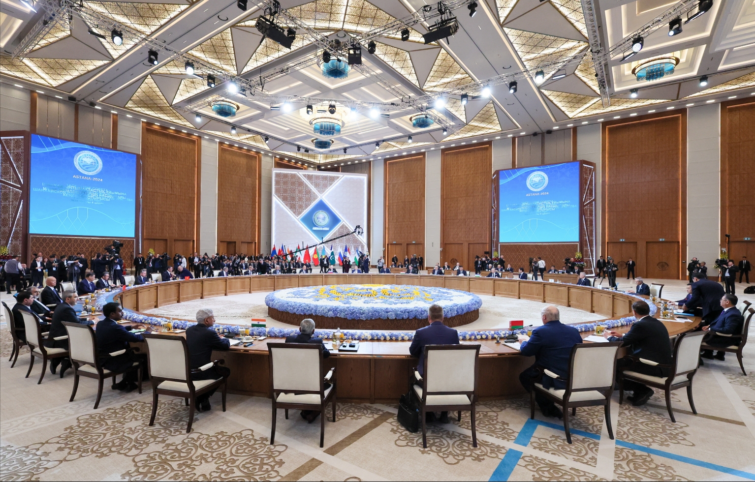 Борьба с терроризмом и расчеты в нацвалютах